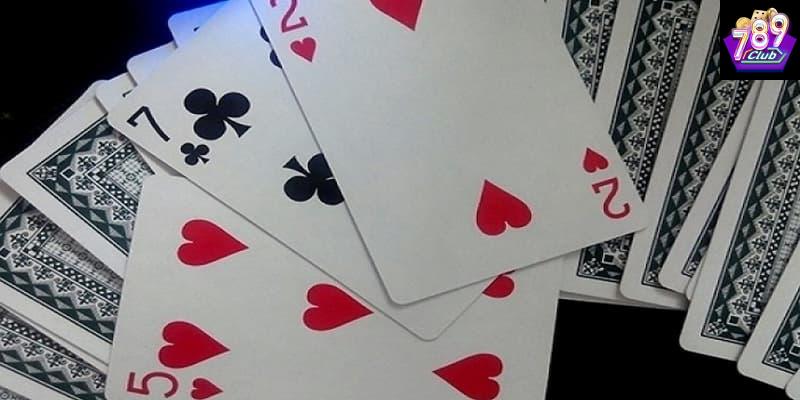 Luật chặt heo trong tiến lên Luật chặt heo trong tiến lên quan sát đối thủ